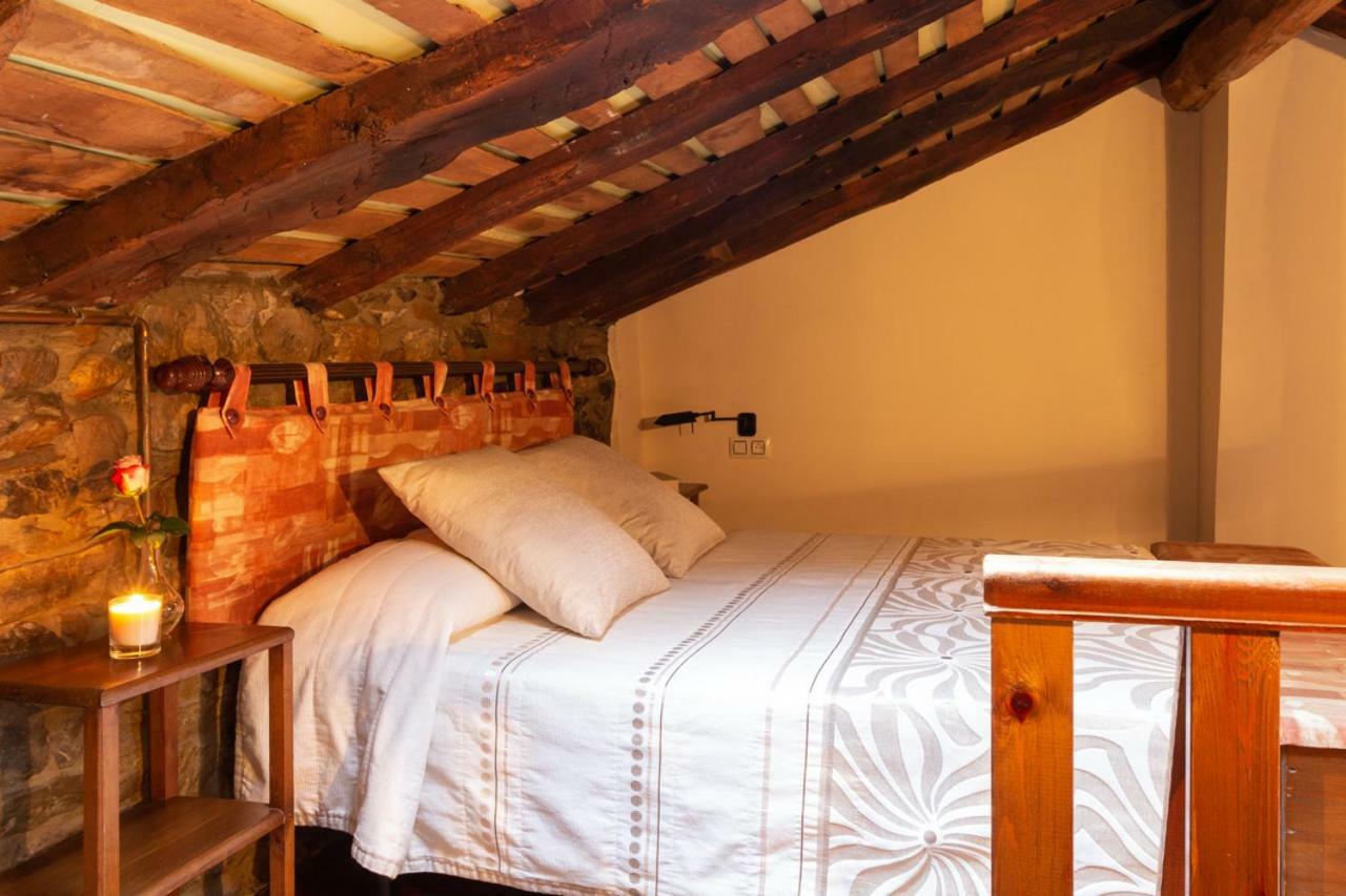 Casa Delfina Pensionat Pravia Eksteriør billede