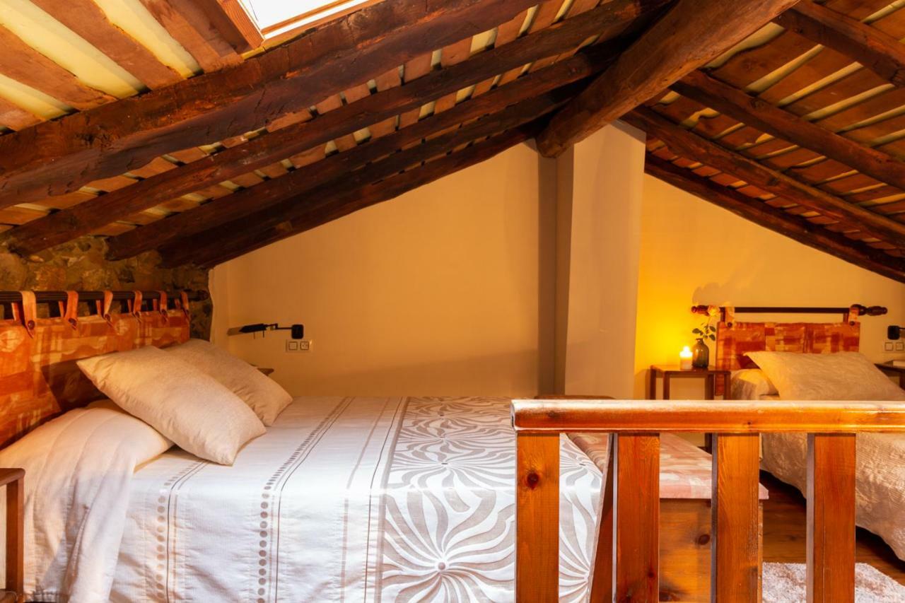 Casa Delfina Pensionat Pravia Eksteriør billede