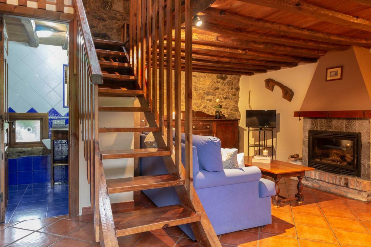 Casa Delfina Pensionat Pravia Eksteriør billede