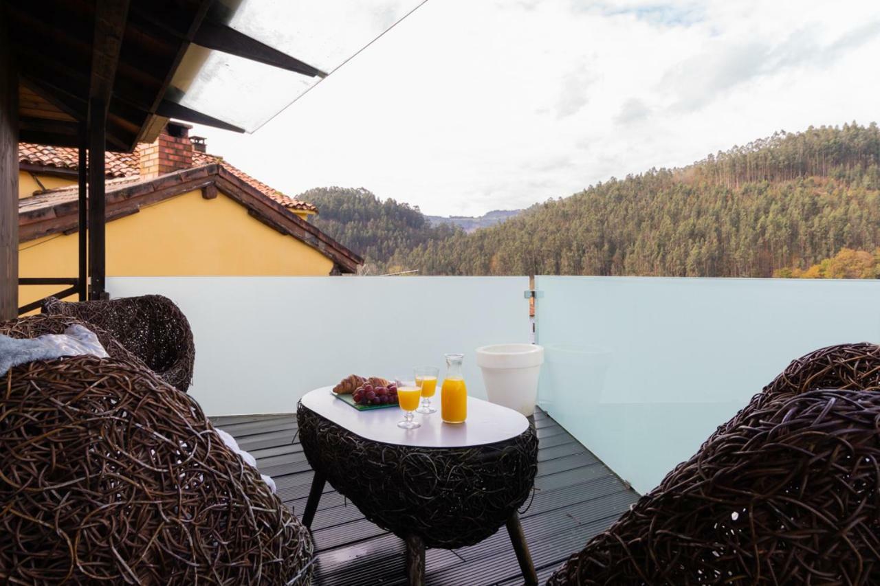 Casa Delfina Pensionat Pravia Eksteriør billede
